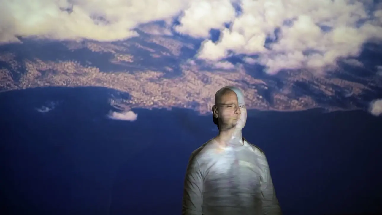 Au Bonheur de Yaya by Zahi Haddad 3D Mapping on a Live Canvas by Cre8mania 